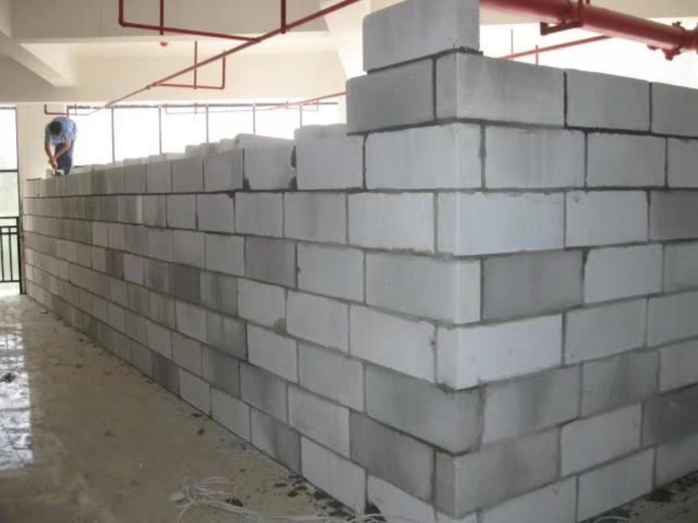 临潭蒸压加气混凝土砌块承重墙静力和抗震性能的研究